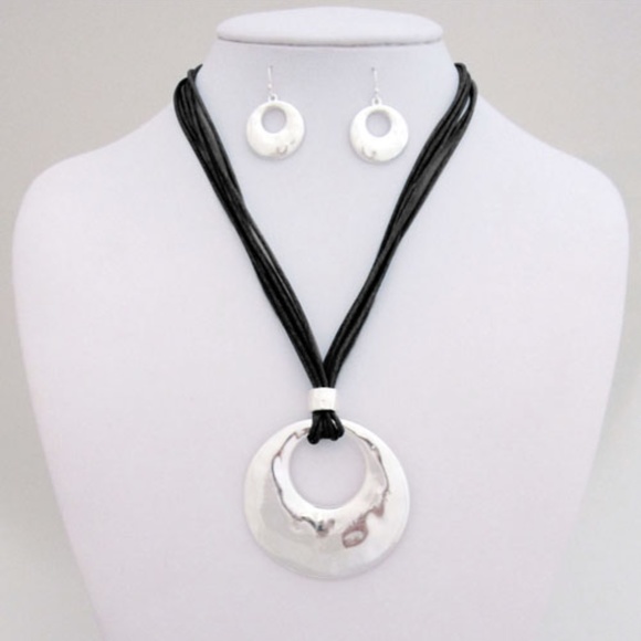 Pendant Necklace Black Cords Statement Piece with Matching Earrings - Picture 5 of 5